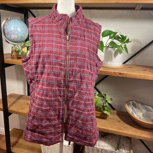 Red Plaid Quilted Vest Size Large